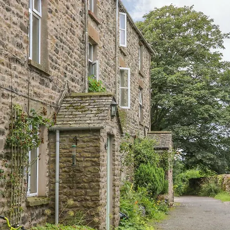 Holiday home 2 Farfield Row